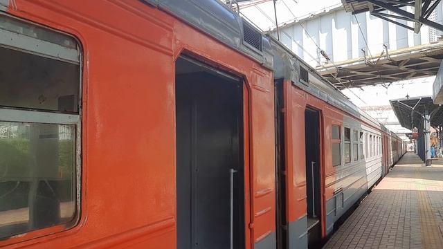 Электропоезд ЭД4М-0008 сообщением "Балашиха - Москва(Курский Вокзал)" смотреть онлайн