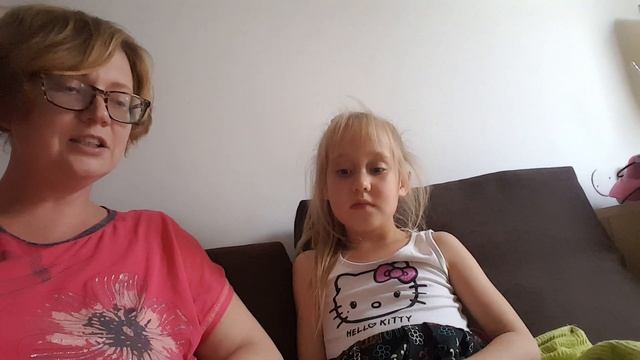 Ребенок-билингва читает стихи Чуковского: "Телефон" смотреть онлайн