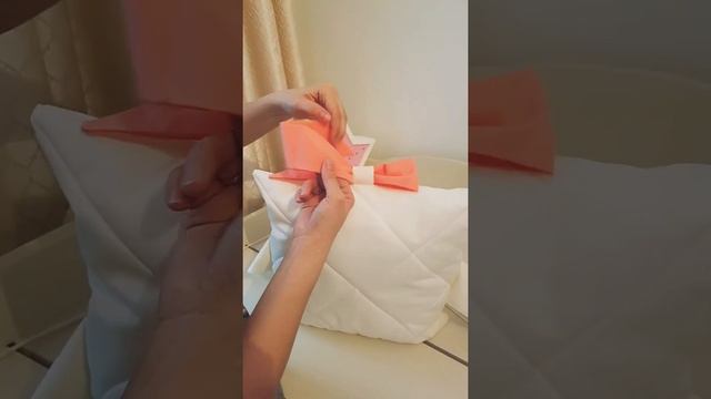 Бантикті әдемілеп тағып үйрену ( Научиться красиво завязывать бантик ) смотреть онлайн