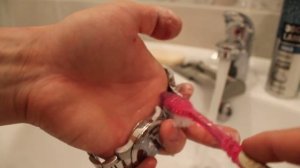 Браслет часов пачкает руку.Решение.  (1часть)