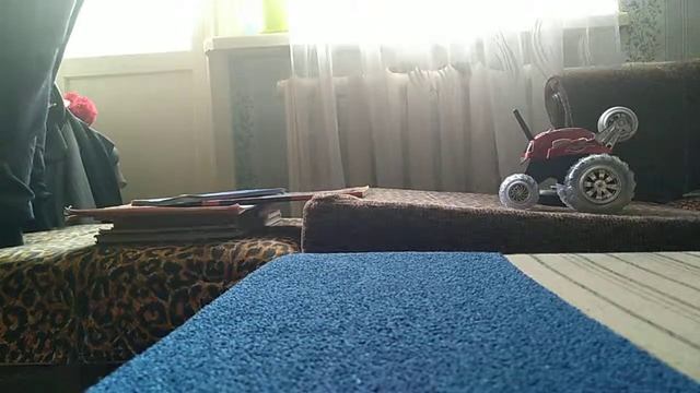 Как сделать трамплин из книг для машинки на пульте! смотреть онлайн