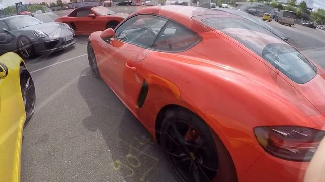 PORSCHE 718 CAYMAN S AND BOXSTER S ! GREY AND ORANGE COLOUR ! WALKAROUND ! смотреть онлайн