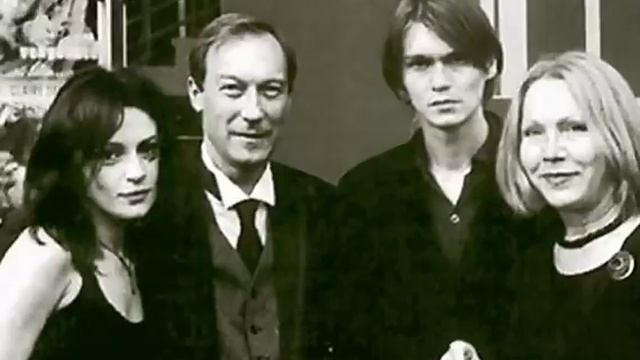 Как выглядит и с кем живет сын знаменитого актера Олега Янковского смотреть онлайн