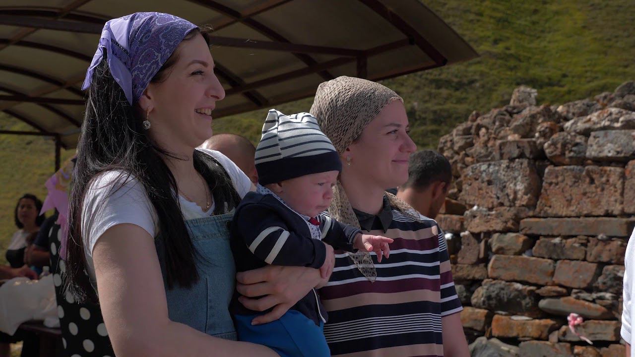 Мидис ( СУТЬ ) - Зруджы зарин Мады-Майрам (ПРАЗДНИК В ЧЕСТЬ БОЖЬЕЙ МАТЕРИ В С. ЗРУГ ) смотреть онлайн