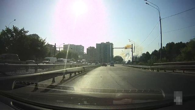 Взрыв и возгорание проводки (проводов) на Егорьевском шоссе в Красково смотреть онлайн