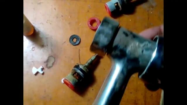 Стал капать кран с излива-не выбрасывай дешёвые кранбуксы ((ДЛЯ ЧЕГО ОНИ ПРИГОДЯТСЯ смотреть онлайн