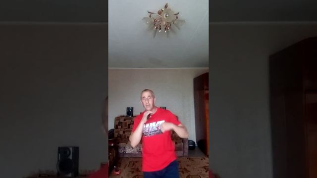 Кавер на популярный,веселый хит этой осени-Федерико Феллини!Поет Алексей Пономарев!!! смотреть онлайн