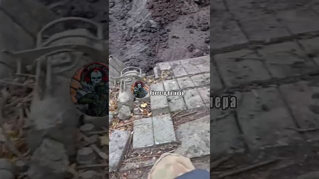 Бойцы 60 ОМСБ "Ветераны отправляются на выполнение боевых задач по осенней распутице. смотреть онлайн