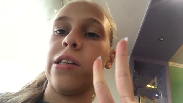 24 часа в накладных ногтях ? Сломала 3 ногтя за раз ! смотреть онлайн