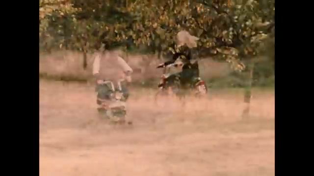 The Beatles - Something (360p) смотреть онлайн