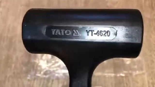 Молоток резиновый безынерционный 740 грамм, d44,5мм, "Yato", Артикул: YT-4620 смотреть онлайн