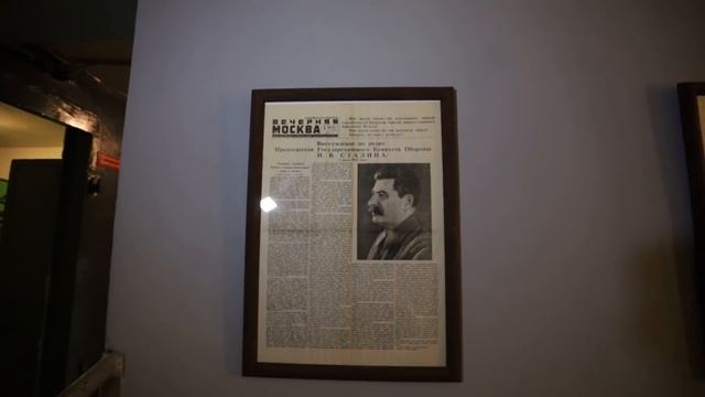 VISITE UN BÚNKER NUCLEAR SOVIÉTICO | BUNKER 42 ☢️ смотреть онлайн