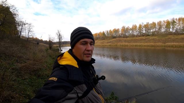 Рыбалка с подписчиком на красивом пруду. Джиг с берега в конце осени | Рыбалка осень 2017 смотреть онлайн