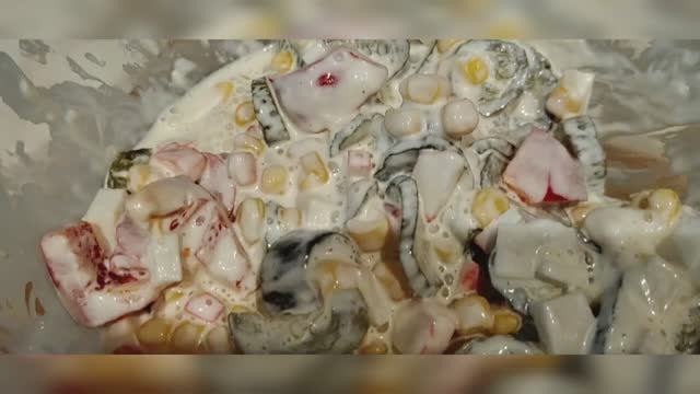 ГОТОВИМ ДОМА :САЛАТ ИЗ МАЛОСОЛЬНЫХ ОГУРЦОВ смотреть онлайн