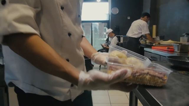 Доставка концептуальной столовой 