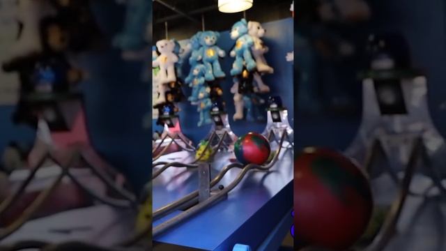 Is This The Easiest Carnival Game In the World? смотреть онлайн