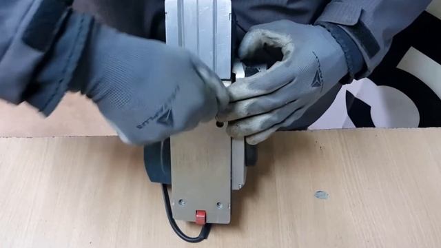 Elektrinio medžio obliaus nuoma "BOSCH GHO 26-82" - GOTAS - Statybos įrankių nuoma смотреть онлайн