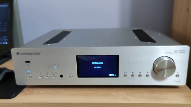 Yamaha A-S 2100 + Cambridge Audio Azur851n + B&W CM5 смотреть онлайн