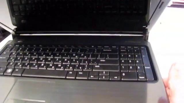 Dell Inspiron 1564 Core i3 Unboxing Video смотреть онлайн