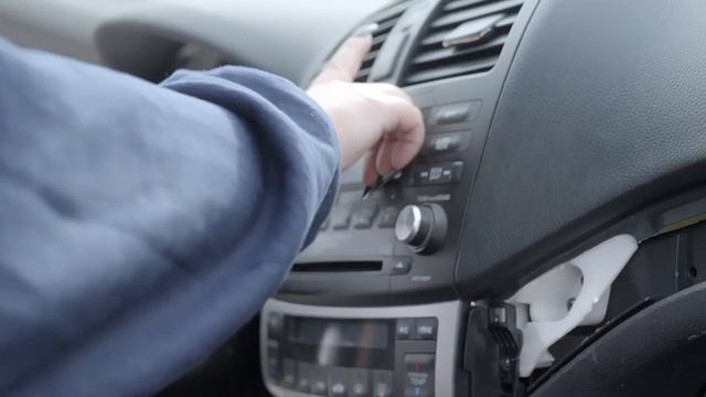 How to remove a stereo from a 2004 Acura TSX смотреть онлайн