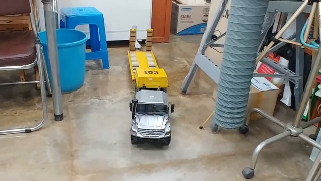 RC4WD  1/14 6X6 OVERLAND TRUCK Part 2.