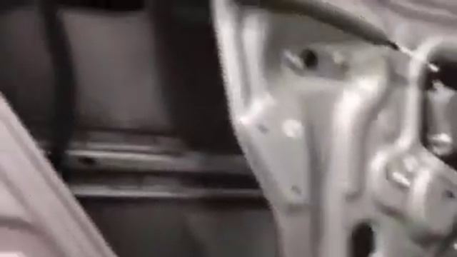 Современная шумоизоляция, устанавливаемая в автомобили с завода, не очень радует автовладельцев