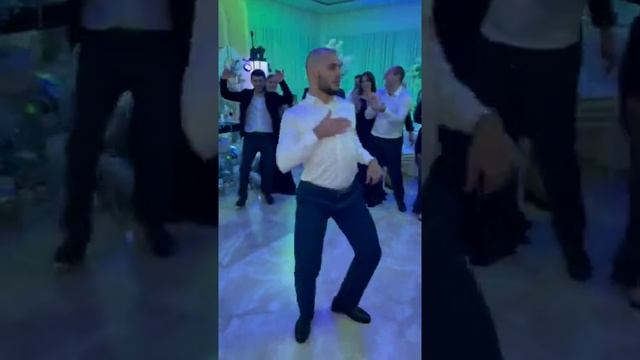 танец в свадьбе смотреть онлайн