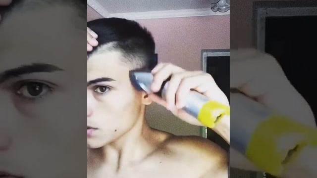 Как постричь сам себя. Прически. Стрижка 2019 смотреть онлайн