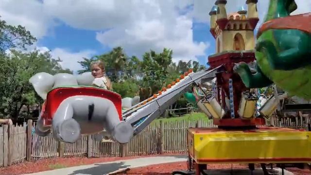 День с семьёй - Лысый страус- Макар счастлив - Семейный влог из США смотреть онлайн