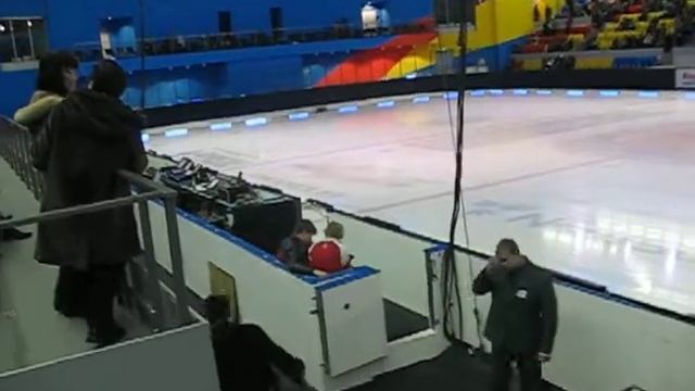 07.04.12. Профессионалы в Красноярске А.Ягудин - в перерыве смотреть онлайн