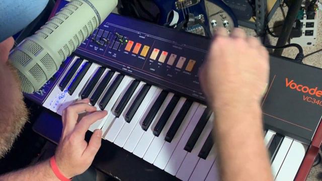 Behringer VC340 Vocoder Analog Synthesizer, Impressions And Sounds Of This Beautiful Synth