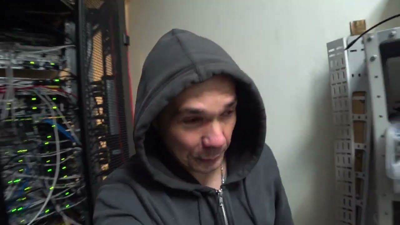 My Work Server Room 2022 смотреть онлайн