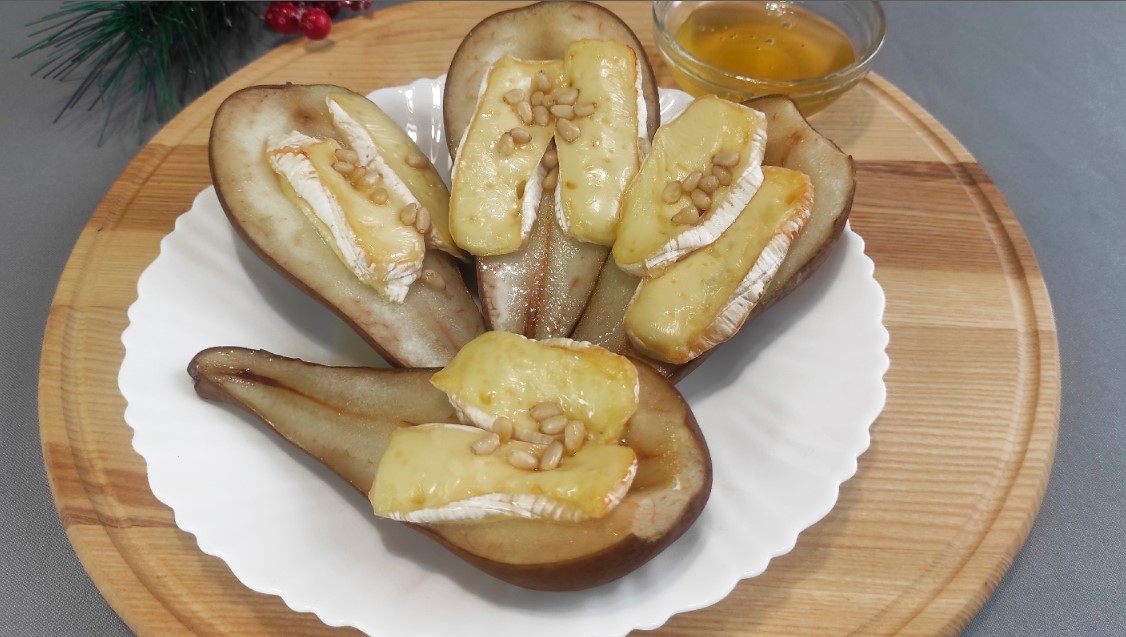 Сыр камамбер с грушей для гурманов. Романтический десерт смотреть онлайн