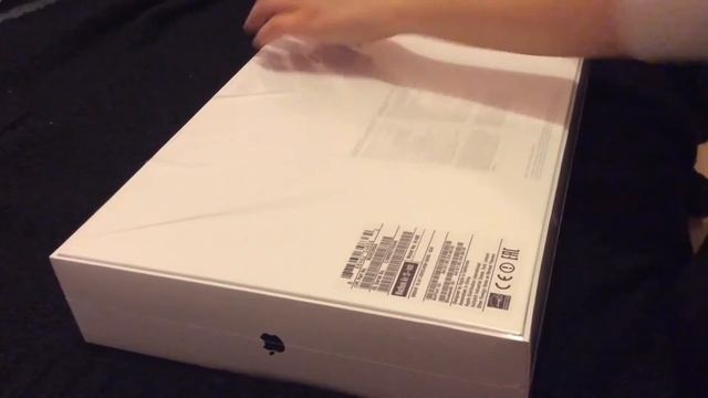 Unboxing | Распаковка MacBook Air 13' смотреть онлайн