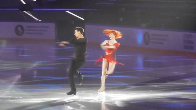 Тиффани Загорски и Джонатан Гурейро.Шоу Влюбленные в фигурное катание.7.11.20 Москва смотреть онлайн