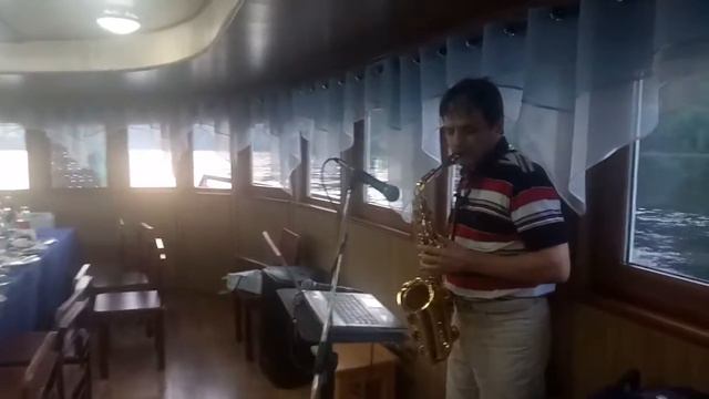 Сергей Жевлаченко саксофон теплоход Товарищ смотреть онлайн