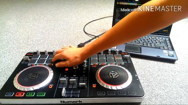 Unboxing Numark Mixtrack Pro 2