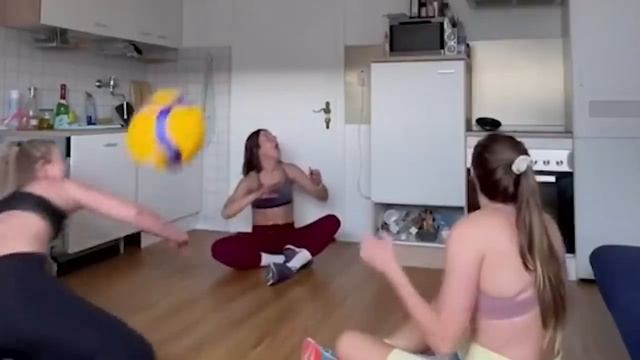 200 НЕВЕРОЯТНЫХ МОМЕНТОВ, СНЯТЫХ НА КАМЕРУ. ЛУЧШЕЕ ЗА МЕСЯЦ.mp4 смотреть онлайн