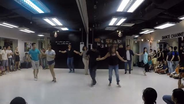 Bachata Flashmob 2017 (Sunday Night Latin) смотреть онлайн