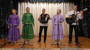 Ансамбль Малиновка - Над синим Доном (Когда мы покидали свой родимый край)