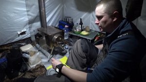 Зимняя рыбалка на мормышку, Ночую в палатке зимой один.