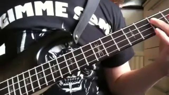 Metallica Bass Solo смотреть онлайн