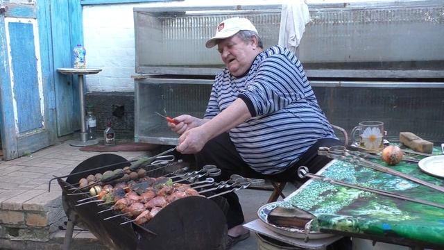 Рецепт картошки в мундире. Колдую у мангала смотреть онлайн