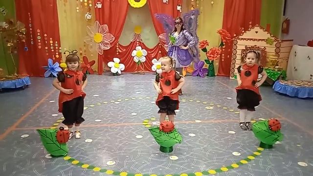 8 марта во второй младшей группе "Капельки" смотреть онлайн
