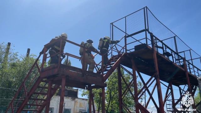 В Саратове выбрали лучшую команду газодымозащитной службы региона смотреть онлайн