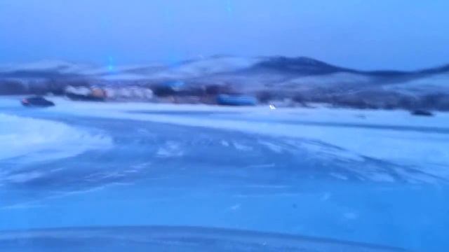 Зимний дрифт на Волге. Тренировка на новой конфигурации трассы. смотреть онлайн