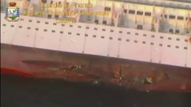 В Италии затонул лайнер Costa Concordia смотреть онлайн