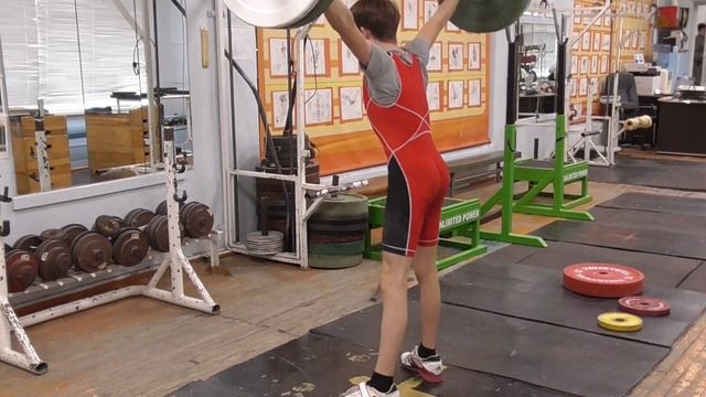 Шумихин Артур, 13 лет, вк 41 Рывок кл 45 кг смотреть онлайн