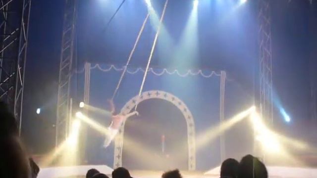 Jordan Beautour - Cirque franco-italien de Serge le Lama 11 novembre 2013 Bordeaux смотреть онлайн