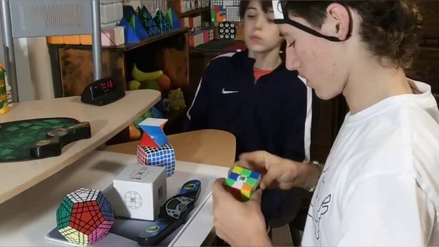 10 MORE Types of Rubik's Cube Judges (Cubing Skit) смотреть онлайн
